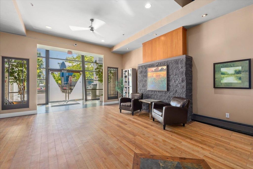 listing image 1100067848649727831