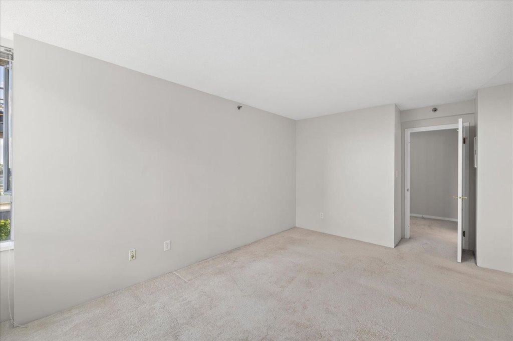 listing image 1105007210255837600