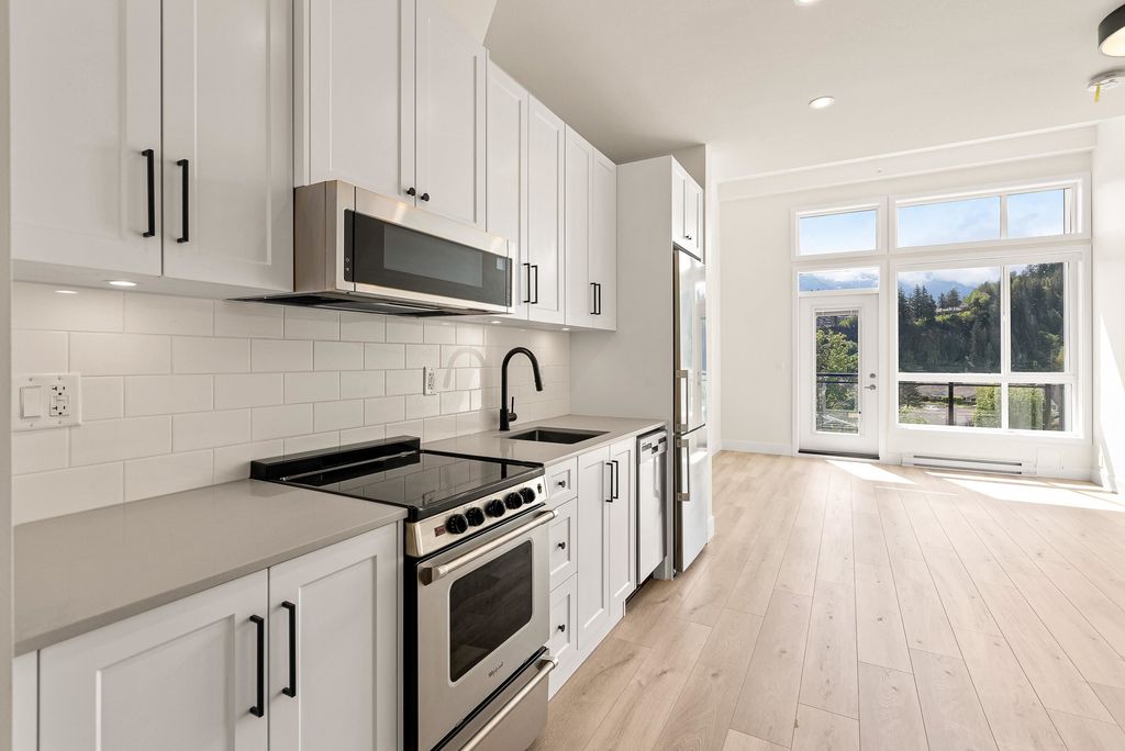 listing image 1101630332158219760