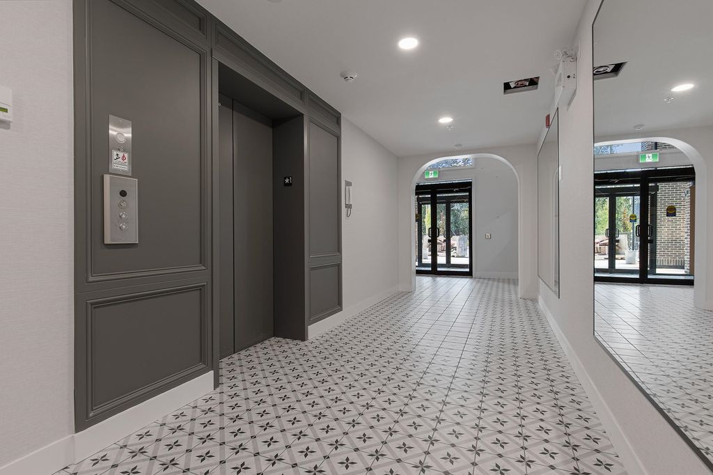 listing image 1109597340663351790