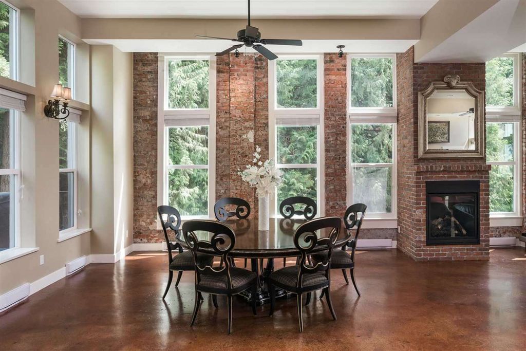 Photo of 39623 Old Yale Road, Abbotsford, BC V3G 1X7 (MLS # R3096838)