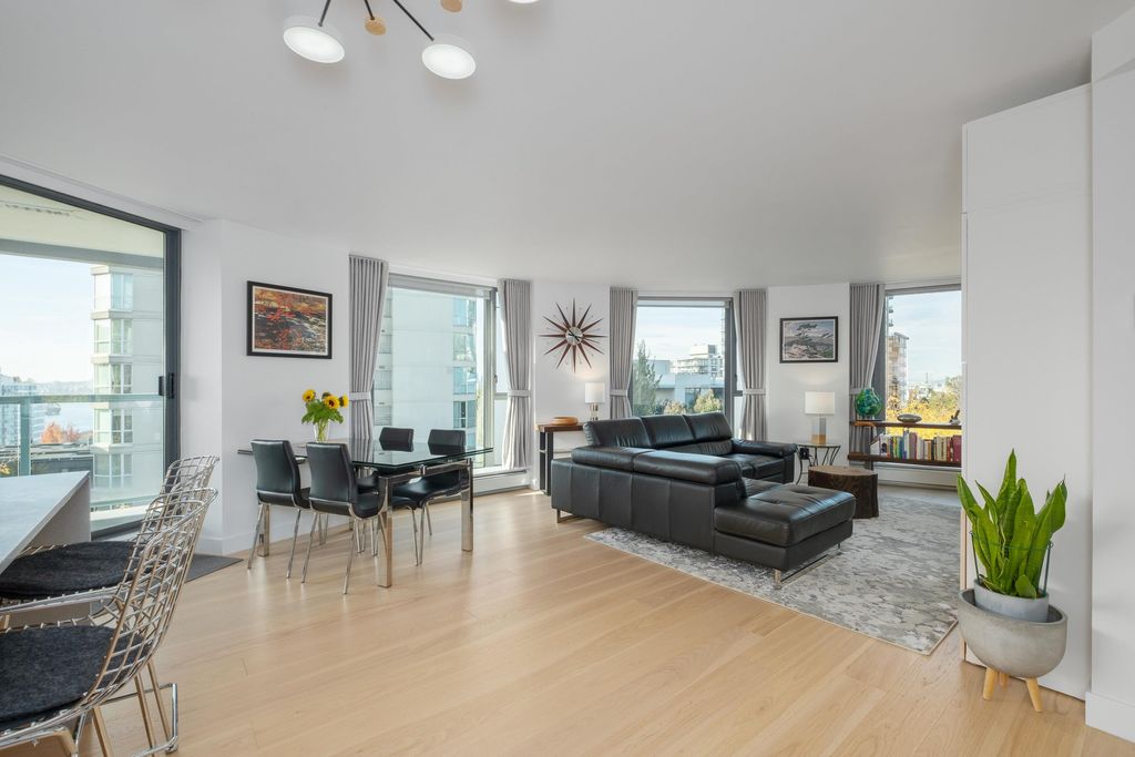listing image 1102410970430837665