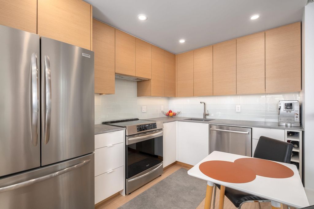 listing image 1102433386930063246
