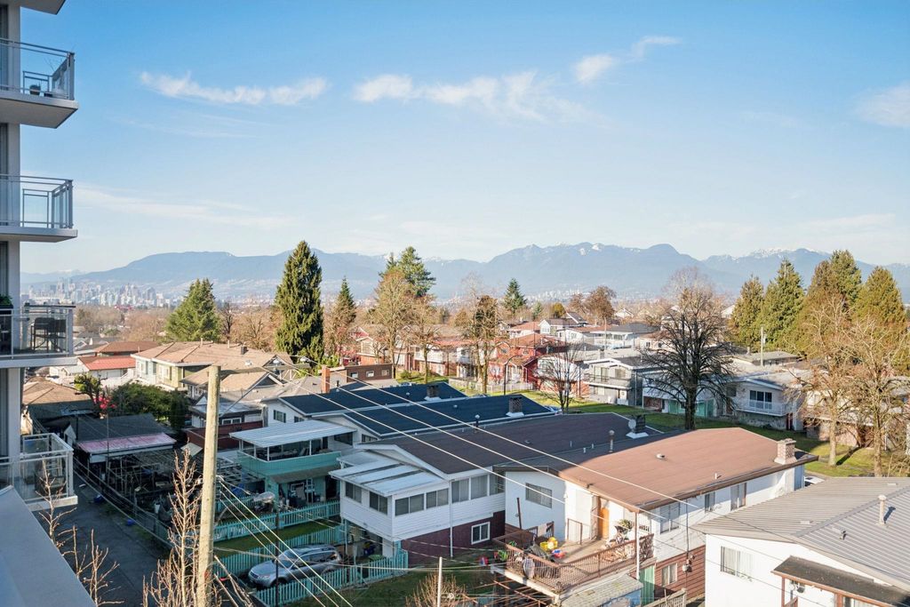 listing image 1104683930352960191