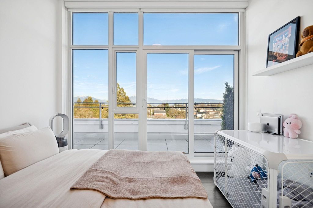 listing image 1102563319160149971