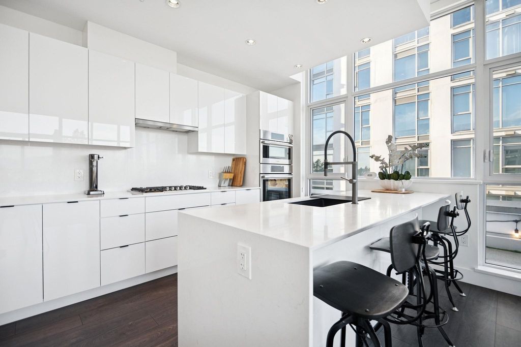 listing image 1106714312655372428