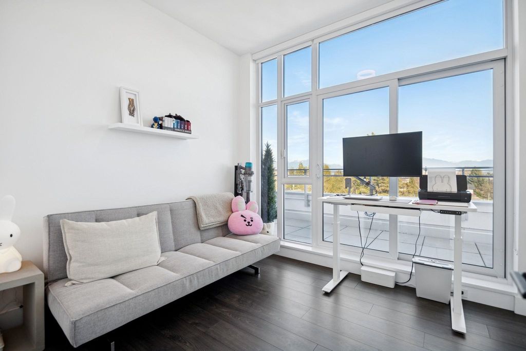 listing image 1105974319920875649