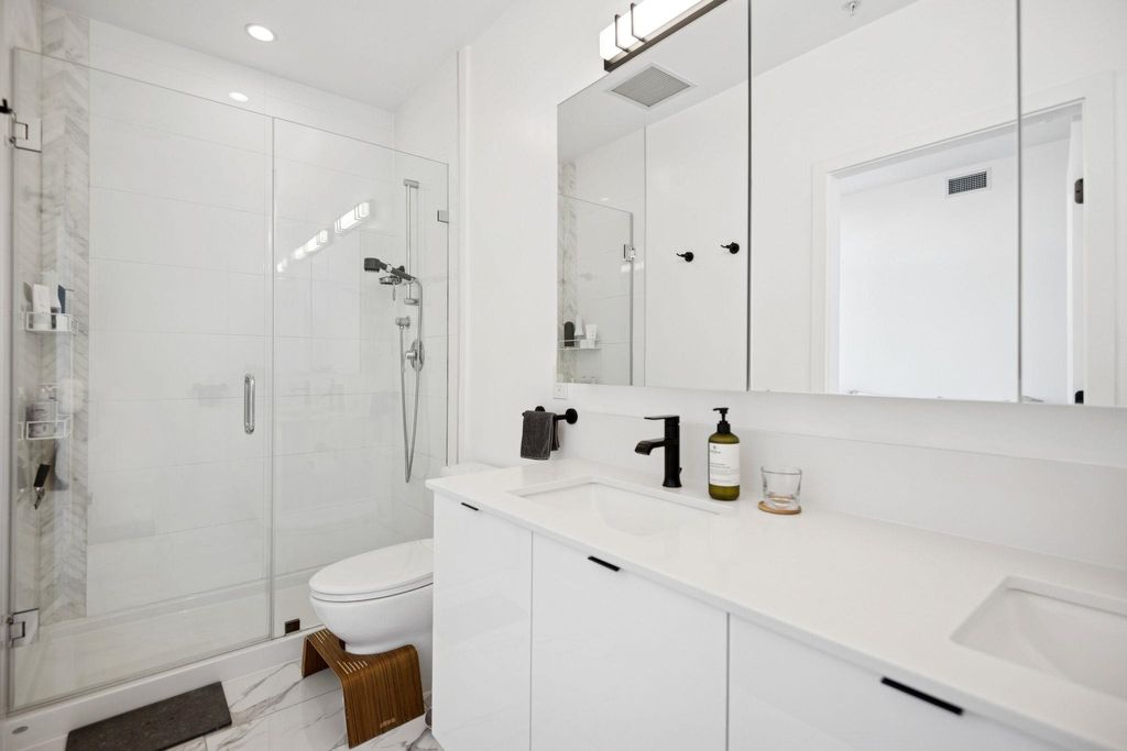 listing image 1101703360542308830