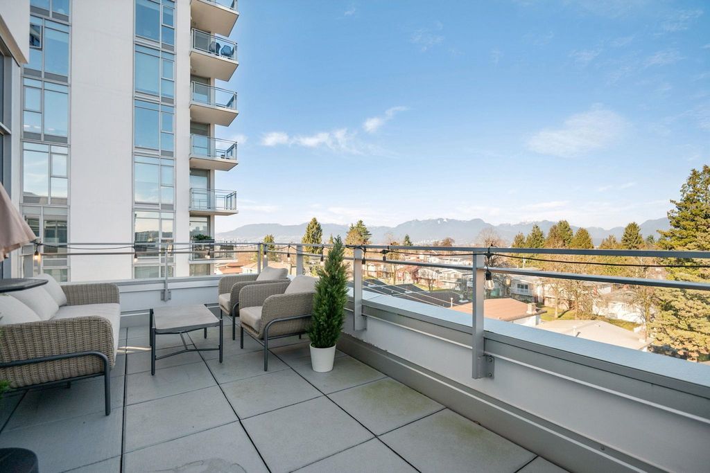 listing image 1104260178872872115