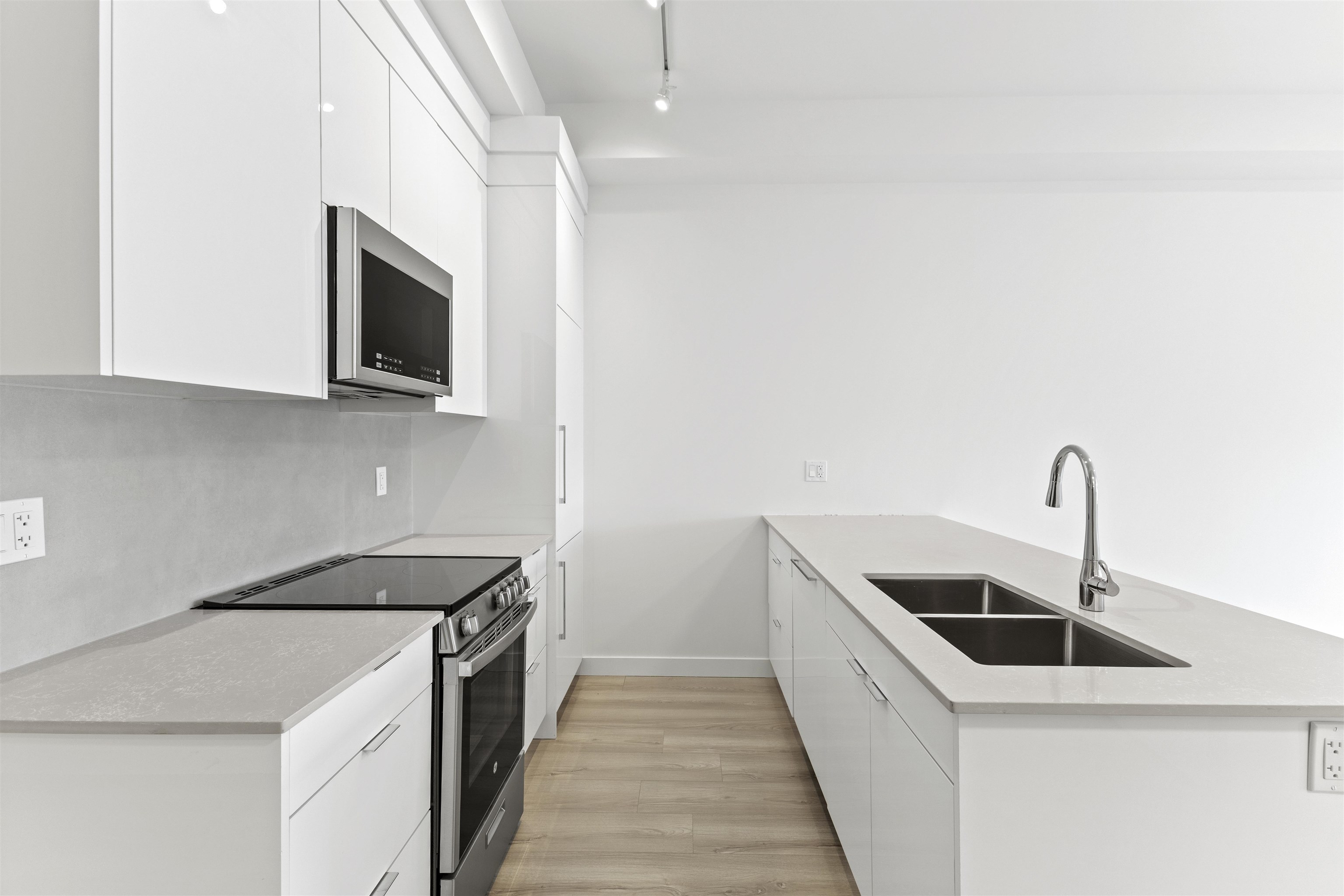 11913 Burnett Street 510