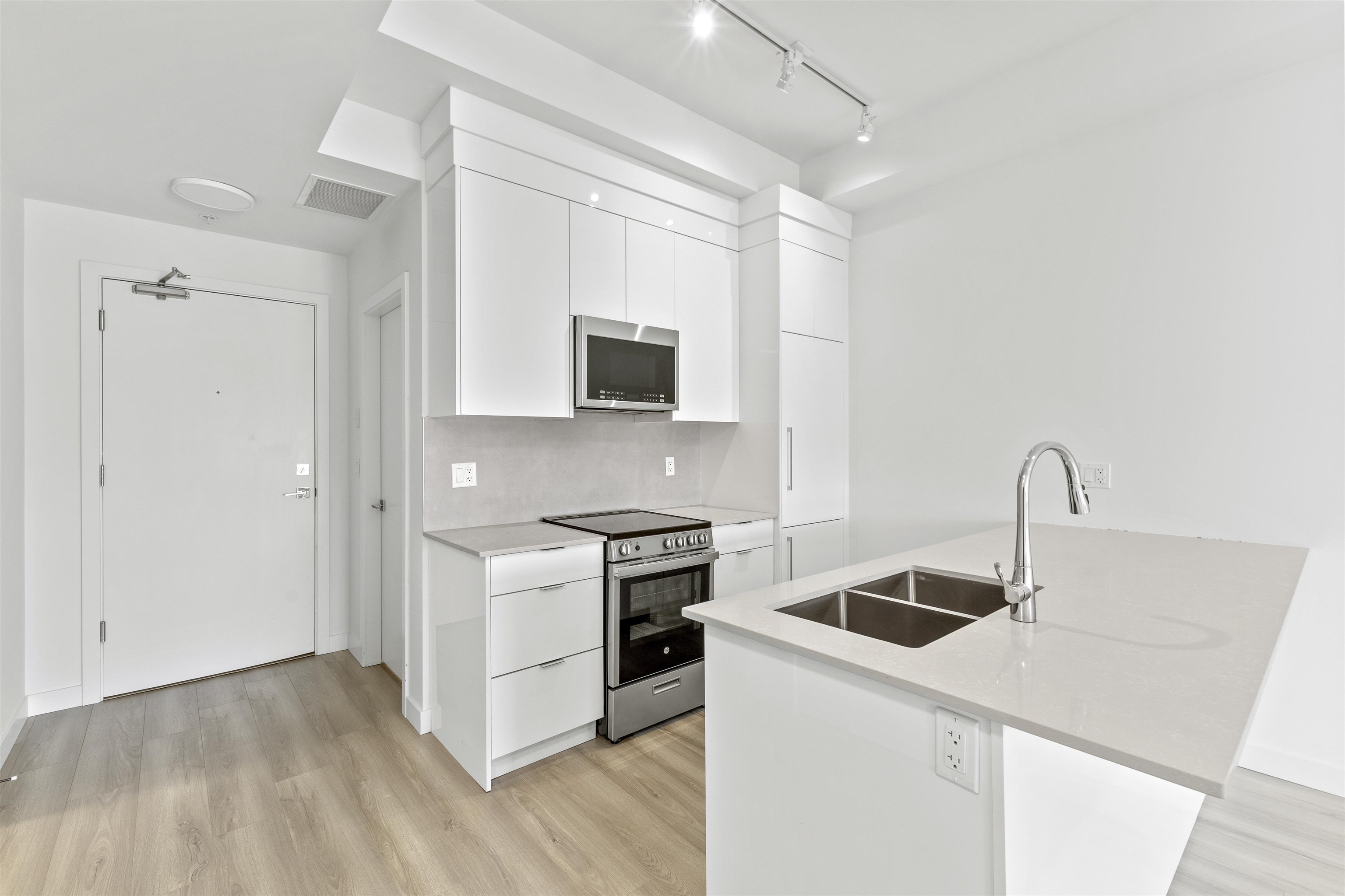 11913 Burnett Street 510