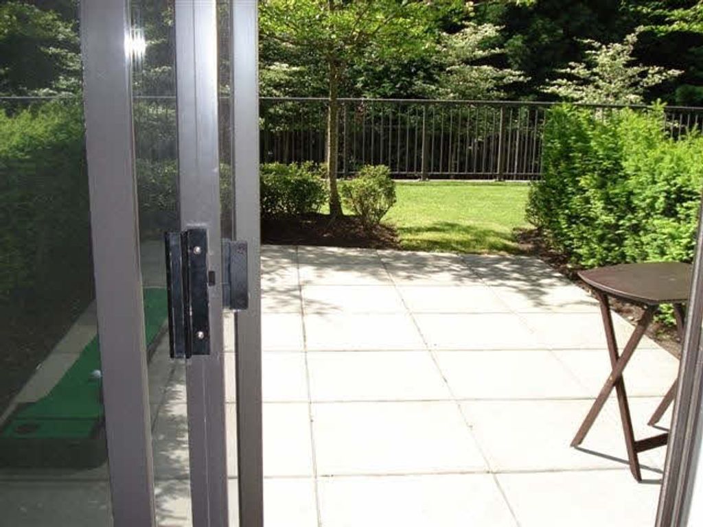 listing image 1100514398590937121