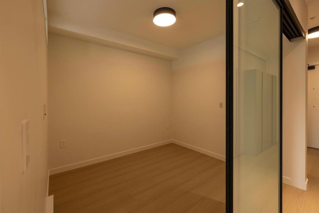 listing image 1101998040797915256