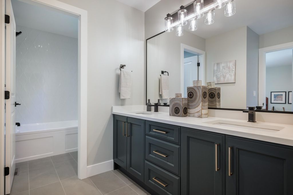 listing image 1105337982443909296
