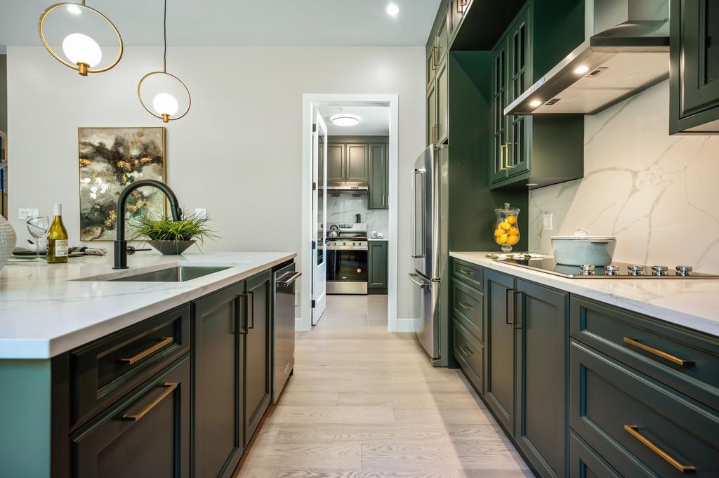 listing image 1103799673926759422