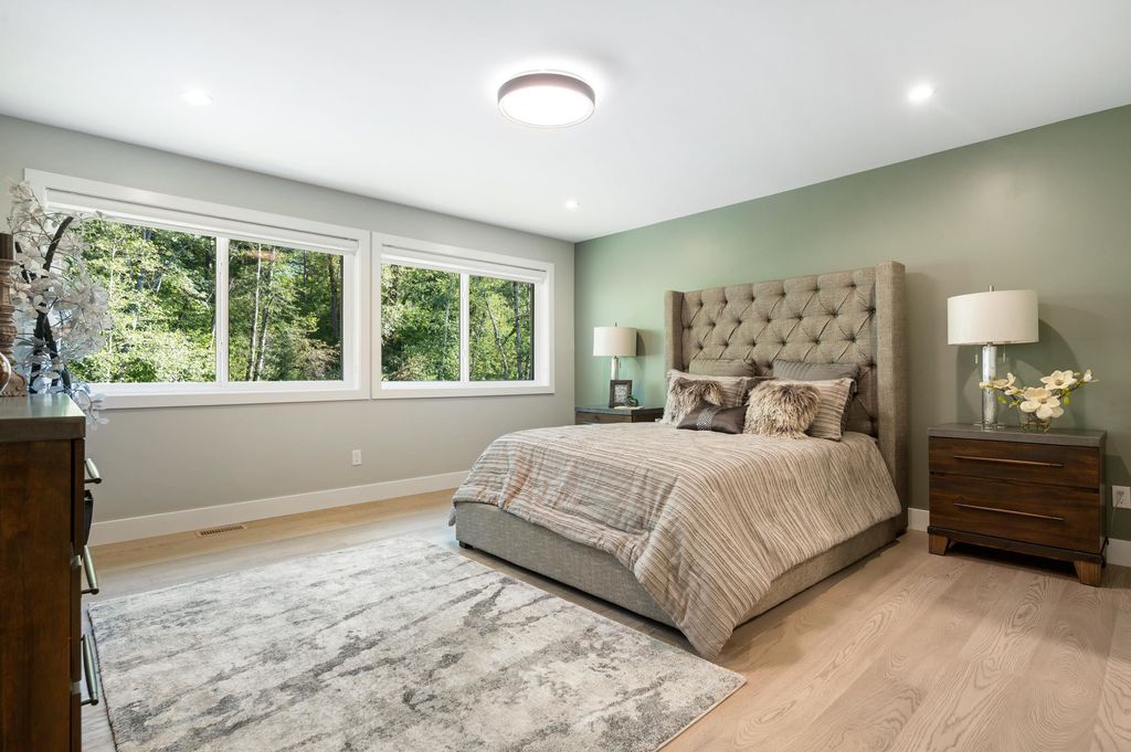 listing image 1104618926351429863