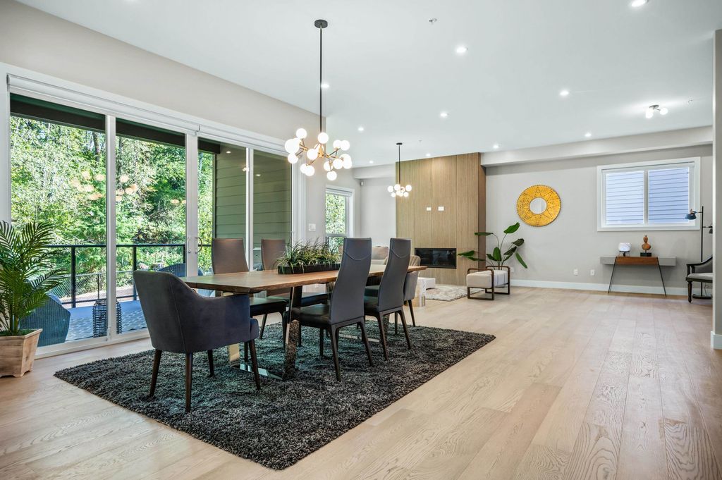 listing image 1100569053726824699