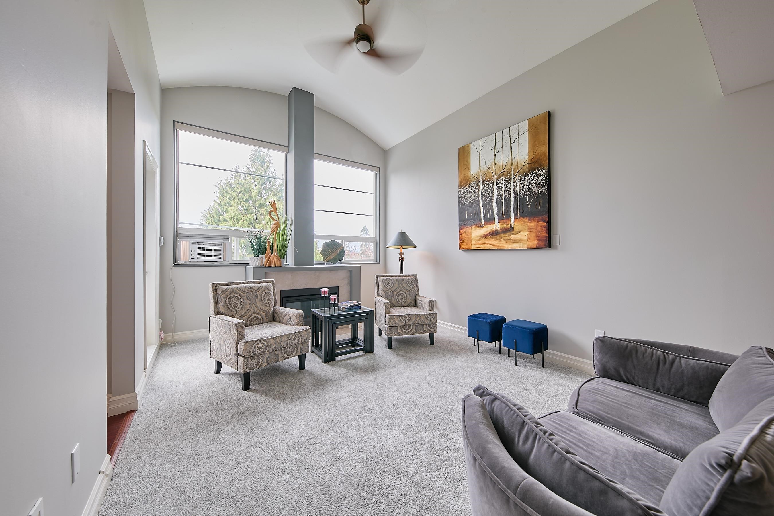 11519 Burnett Street 405