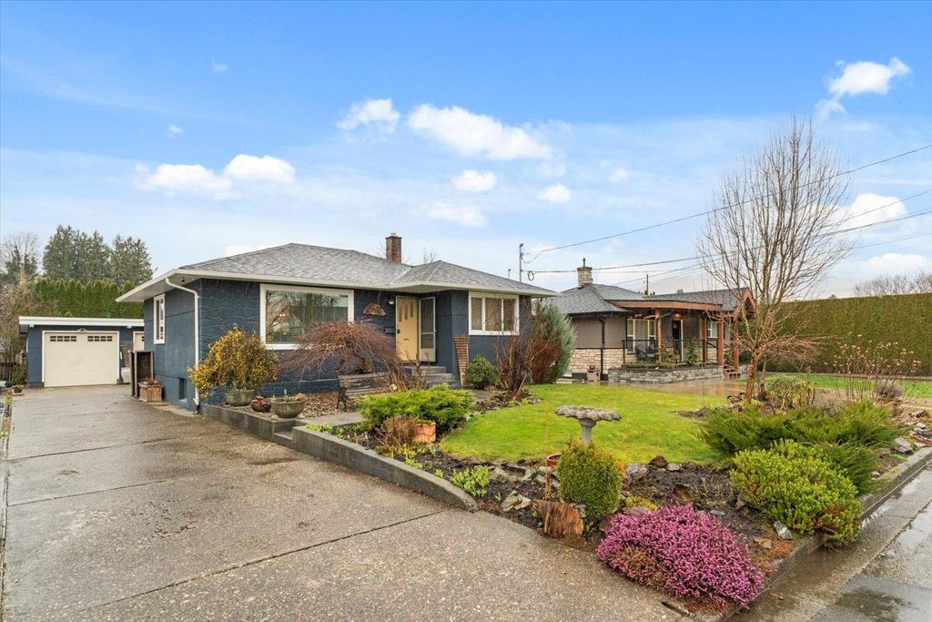 Photo of 9759 George Street, Chilliwack, BC V2P 4K6 (MLS # R3102274)