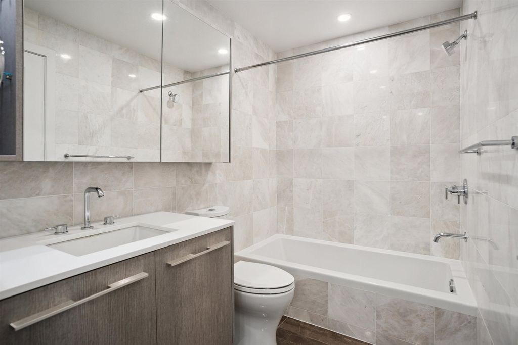 listing image 1105571981310015621