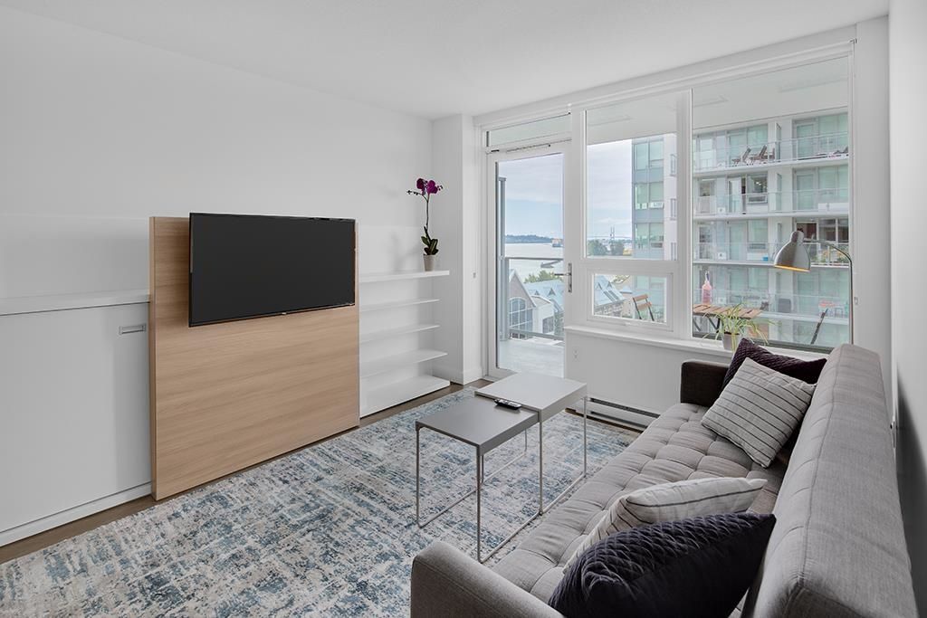 listing image 1107797330097773761