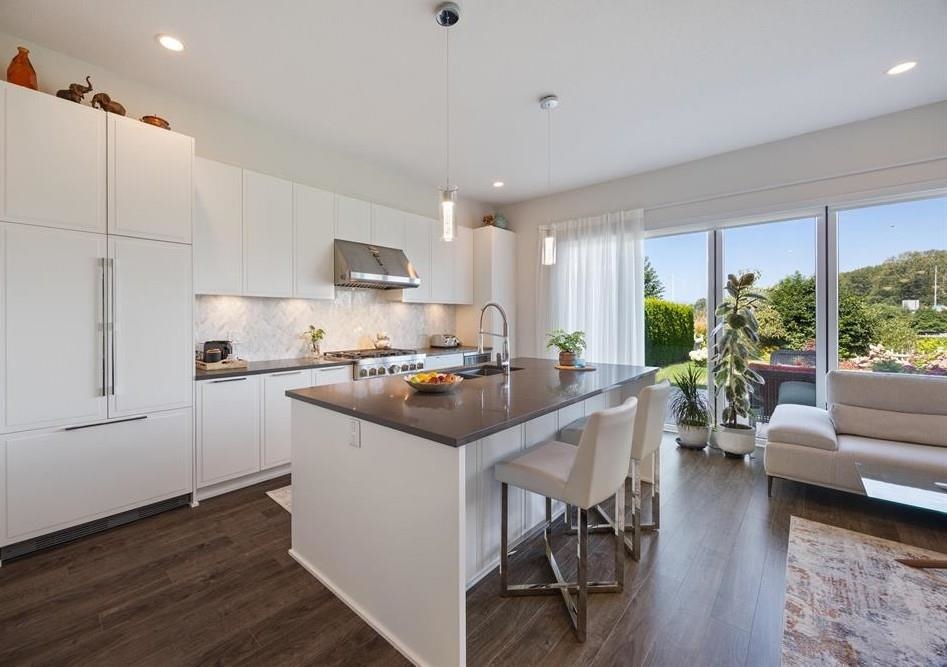 5551 Admiral Way 12B