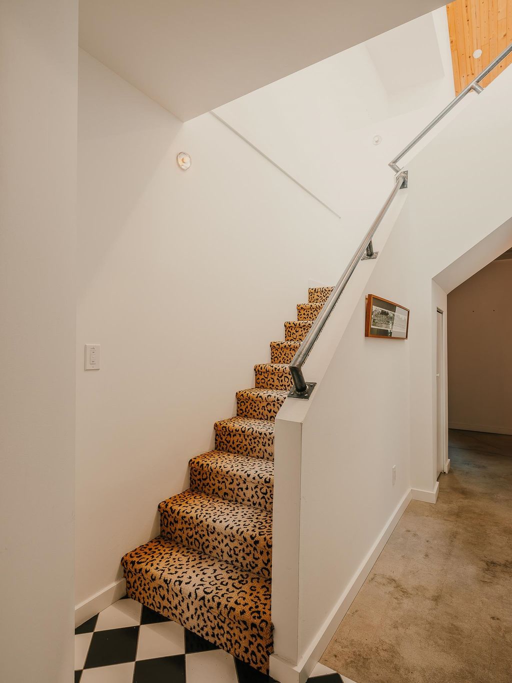 listing image 1101646770687089050