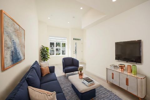 6929 Balmoral Street 8 Burnaby BC V5E 0C7