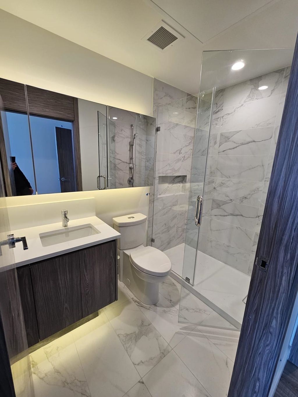 listing image 1102654123016201644