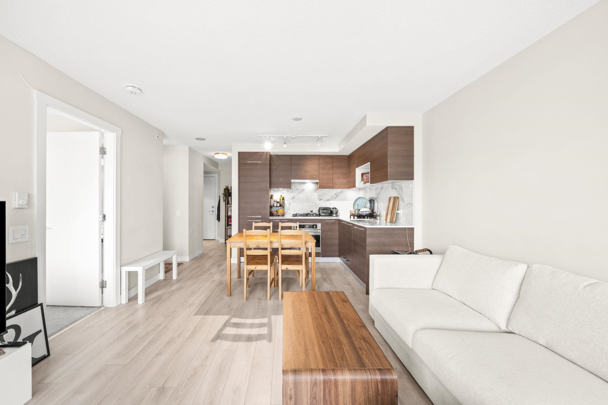 602 Como Lake Avenue 2101