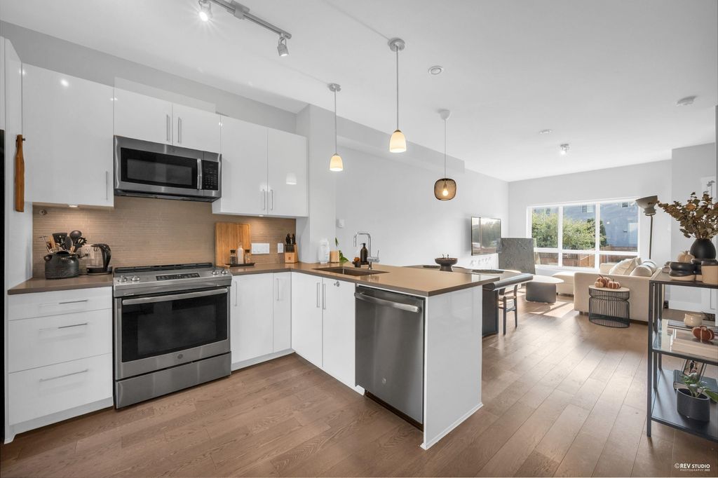 listing image 1100215562410849756