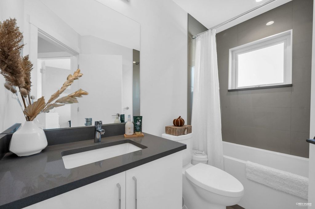 listing image 1105983880447550972