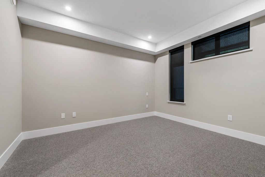 listing image 1100709976157290915