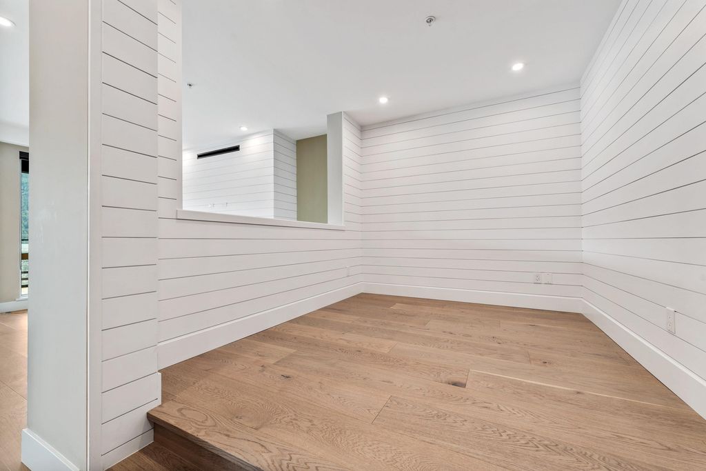 listing image 1108338850033386265