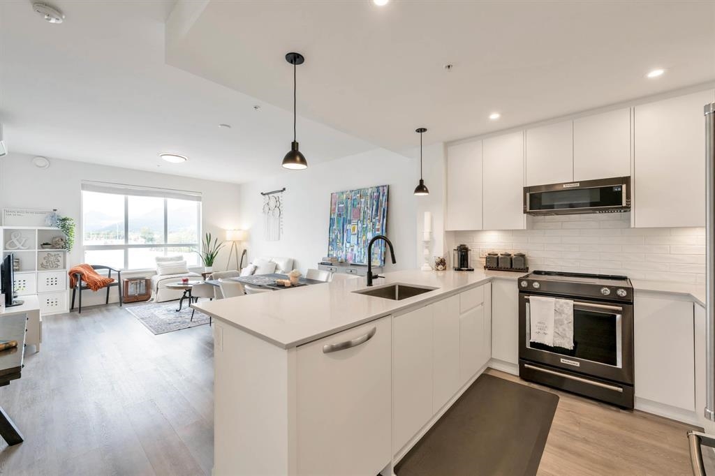 2180 Kelly Avenue 2506