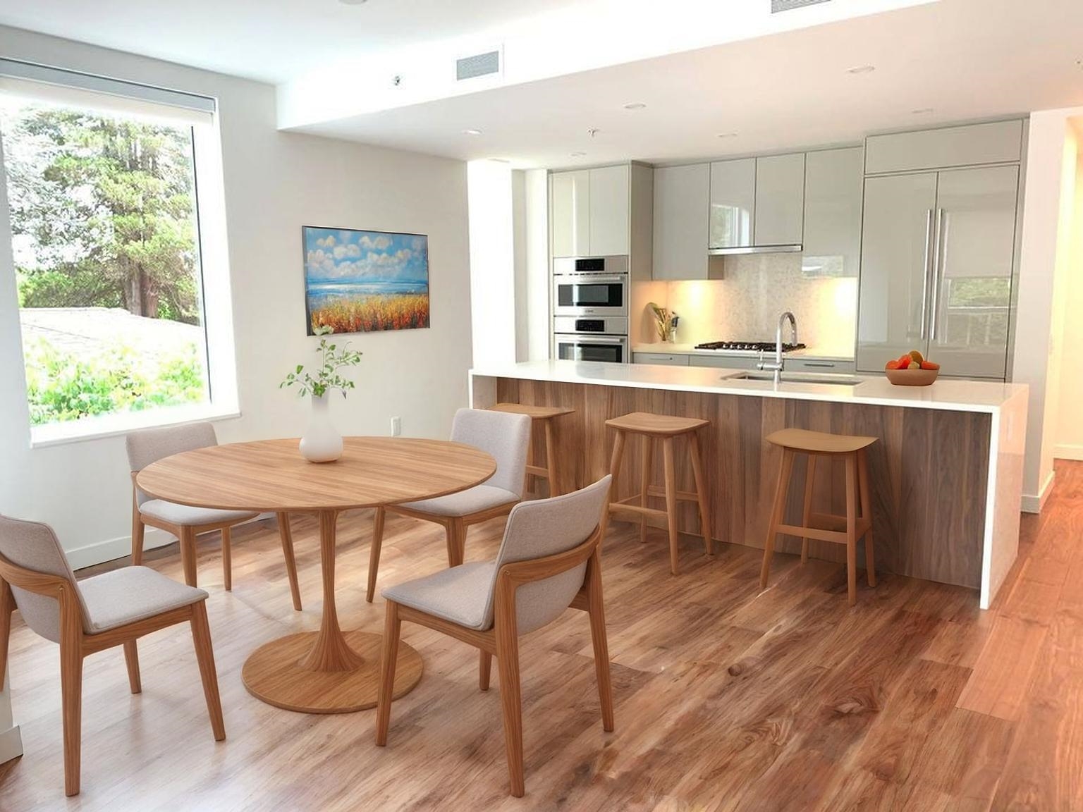 5058 Cambie Street 204