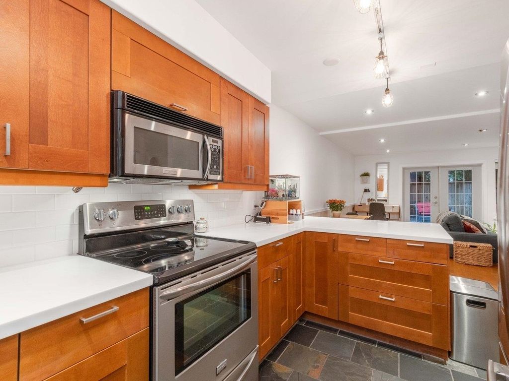 listing image 1101222984179157762