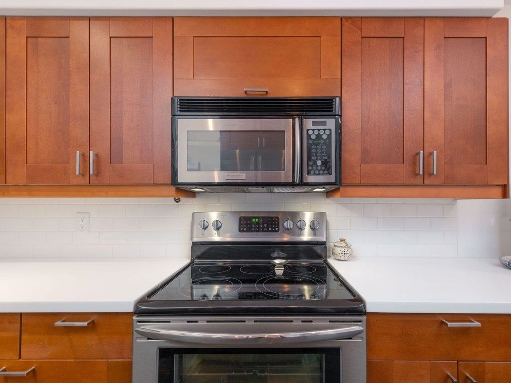 listing image 1106180567493304820