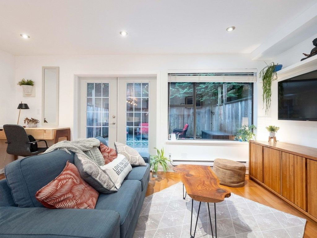 listing image 1109129251564982642