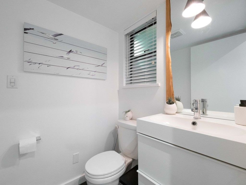 listing image 1104305768171732141