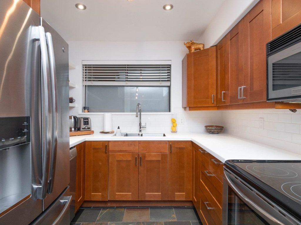 listing image 1108645039084462078