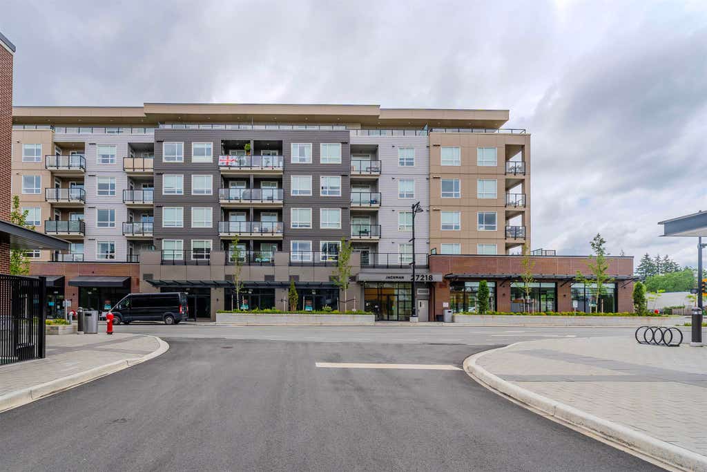 Photo of 27218 Aldergrove Town Centre Drive #315, Langley, BC V4W 3N7 (MLS # R3144445)