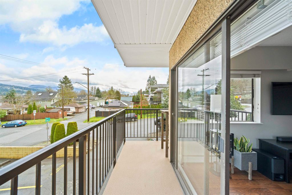 listing image 1103676452143366838
