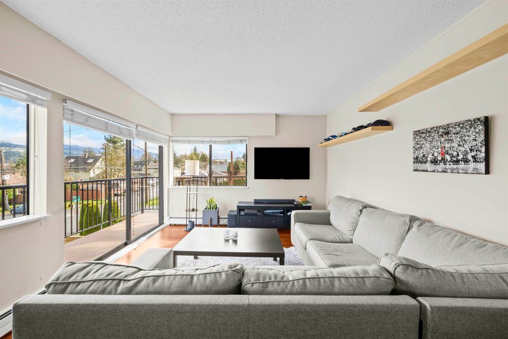 listing image 1102453765608133558
