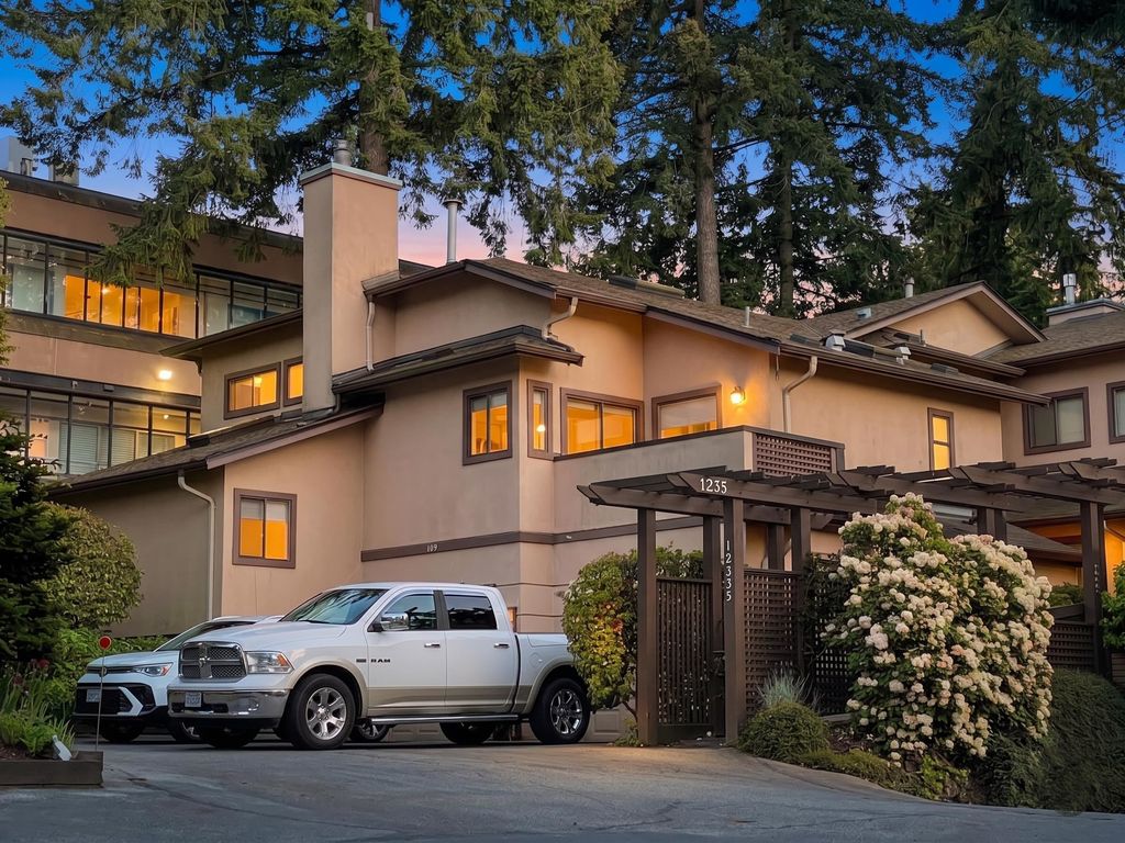 Photo of 12757 16 Avenue #103, Surrey, BC V4A 1N2 (MLS # R3114487)