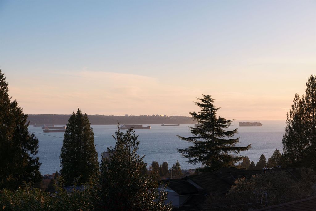 listing image 1101232624351190131