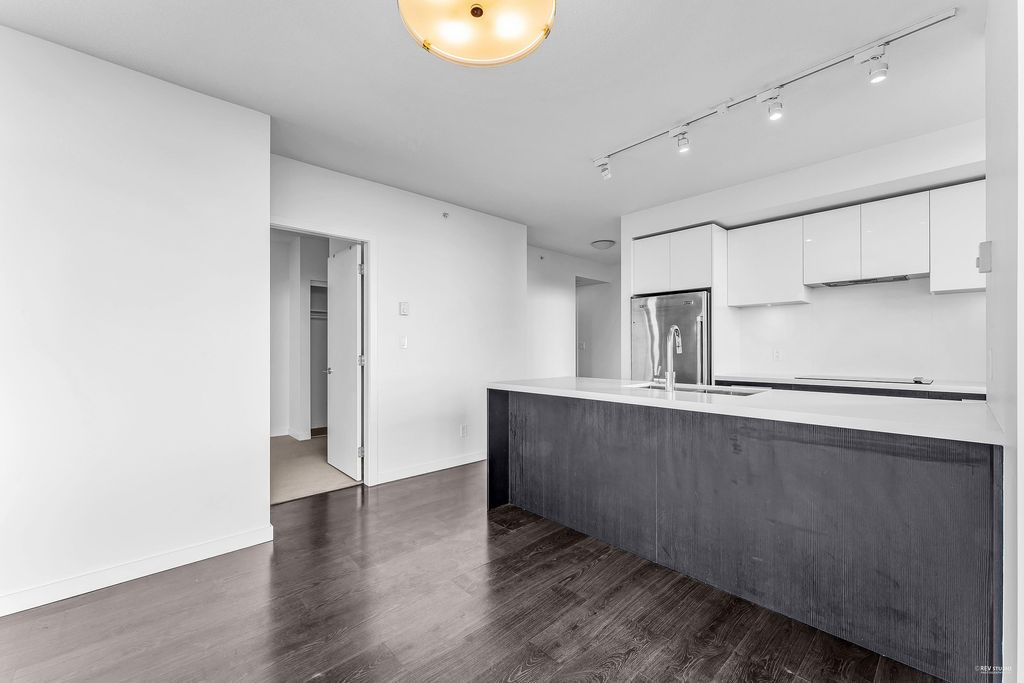 listing image 1107094475321684909