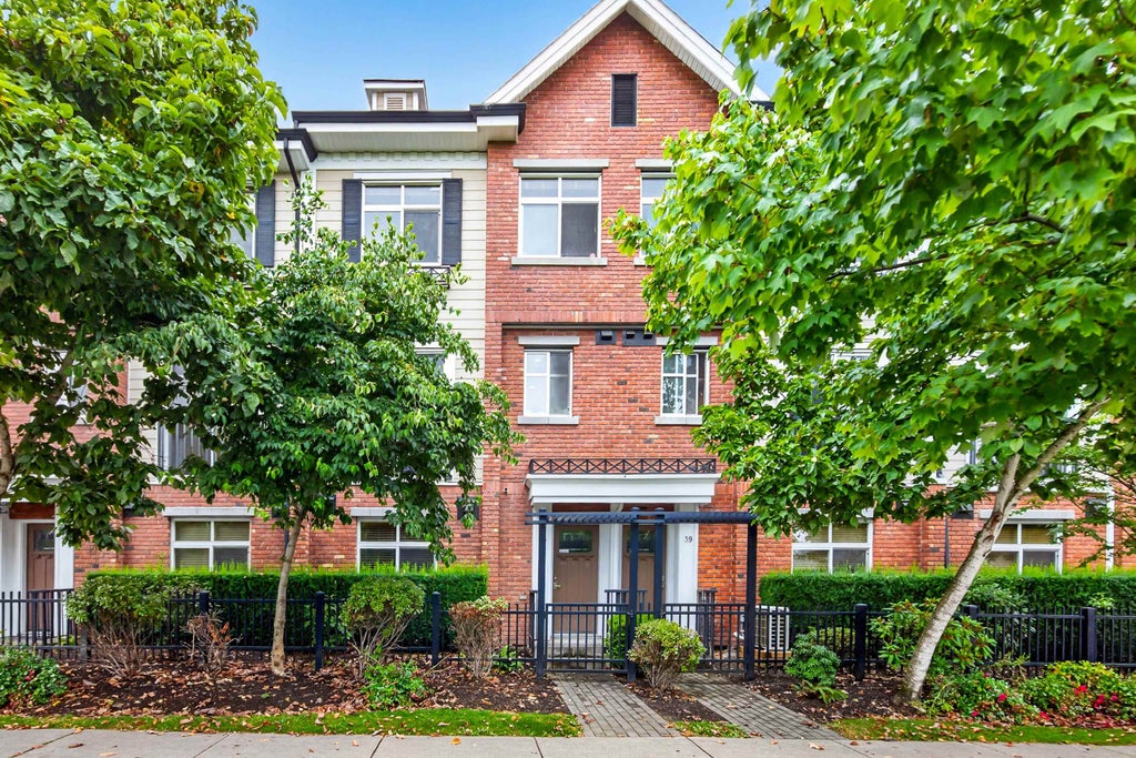 Photo of 20738 84 Avenue #40, Langley, BC V2Y 0J6 (MLS # R3171746)