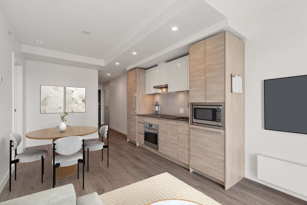 listing image 1102989651899674900