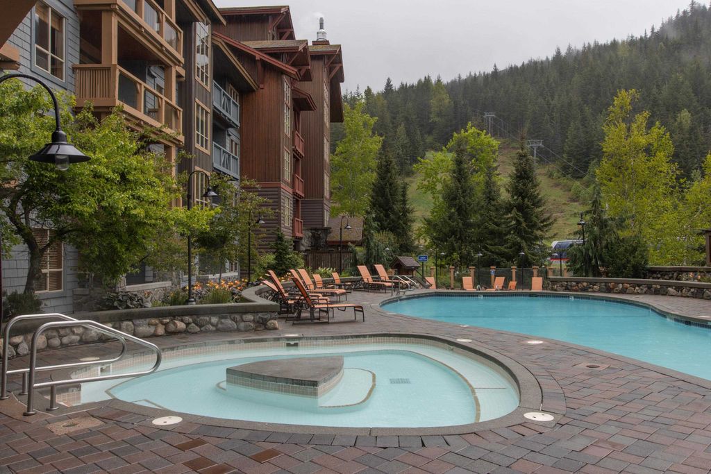 listing image 1102768616969091256